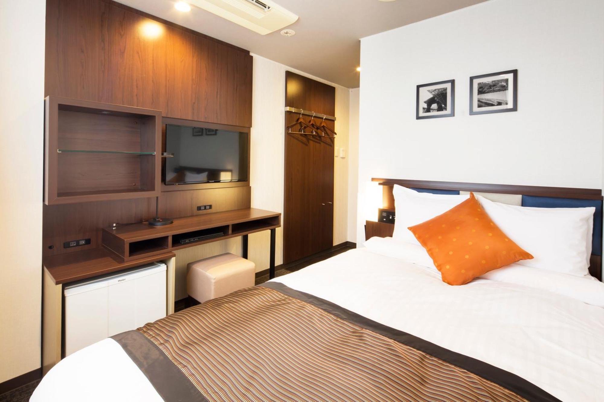 Hotel Mystays Kanazawa Castle Екстер'єр фото